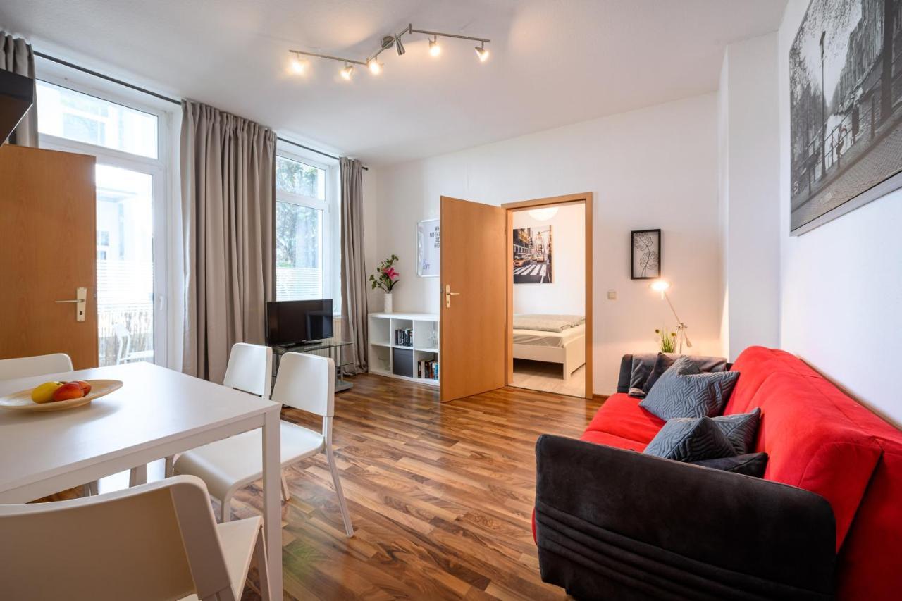 Helle Wohnung In Sudenburg Mit Balkon - Wlan, 4 Schlafplaetze Magdeburgo Esterno foto