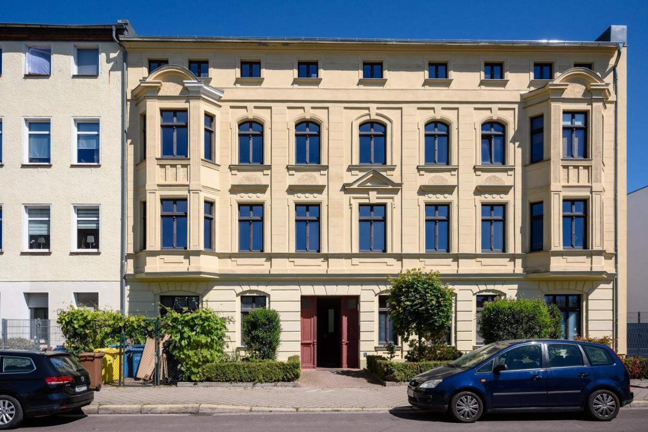 Helle Wohnung In Sudenburg Mit Balkon - Wlan, 4 Schlafplaetze Magdeburgo Esterno foto