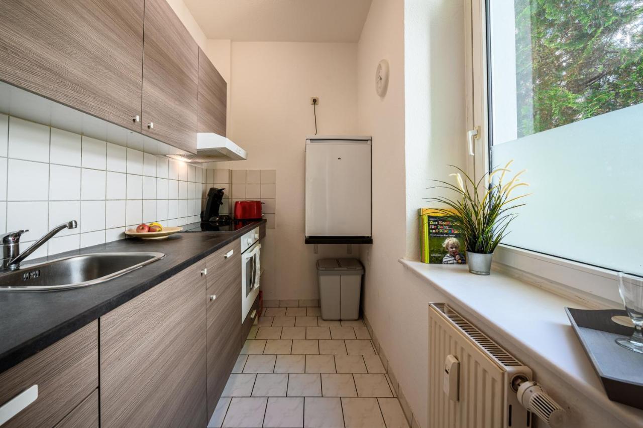 Helle Wohnung In Sudenburg Mit Balkon - Wlan, 4 Schlafplaetze Magdeburgo Esterno foto