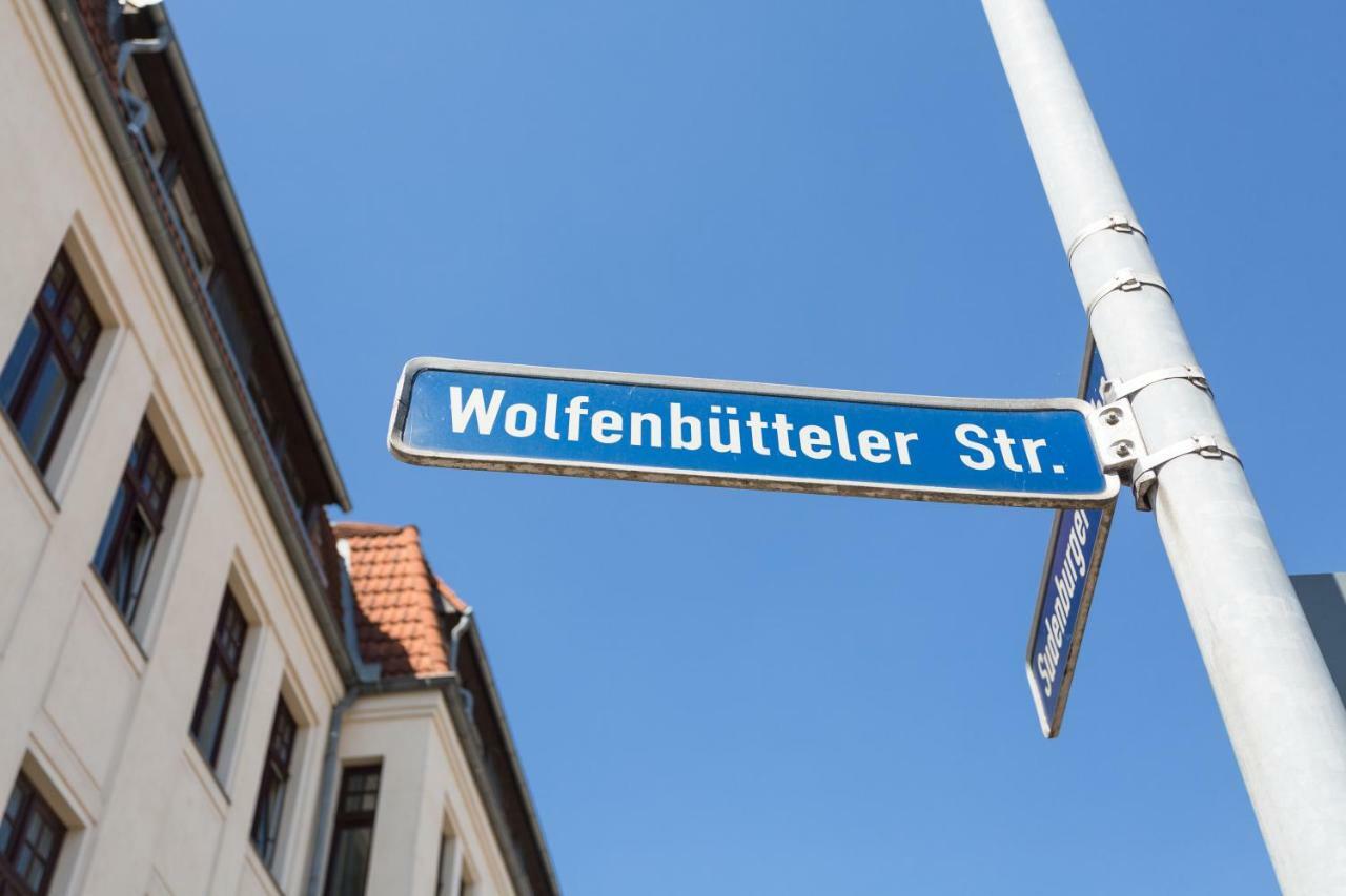 Helle Wohnung In Sudenburg Mit Balkon - Wlan, 4 Schlafplaetze Magdeburgo Esterno foto